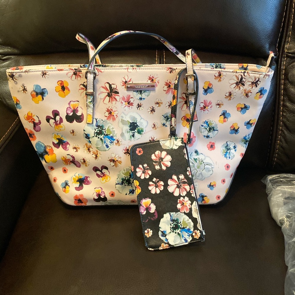 Nine West purse